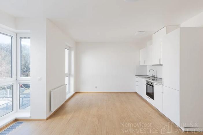 Pronájem bytu 1+kk, Praha - Hrdlořezy, Mezilehlá, 35 m2