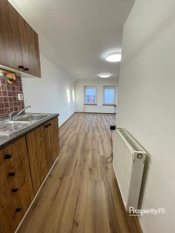 Pronájem bytu 1+kk, Kladno - Kročehlavy, Kročehlavská, 35 m2