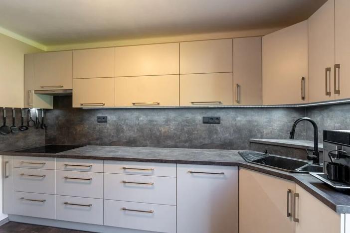 Prodej rodinného domu, Košťany, Rakouské domy, 208 m2