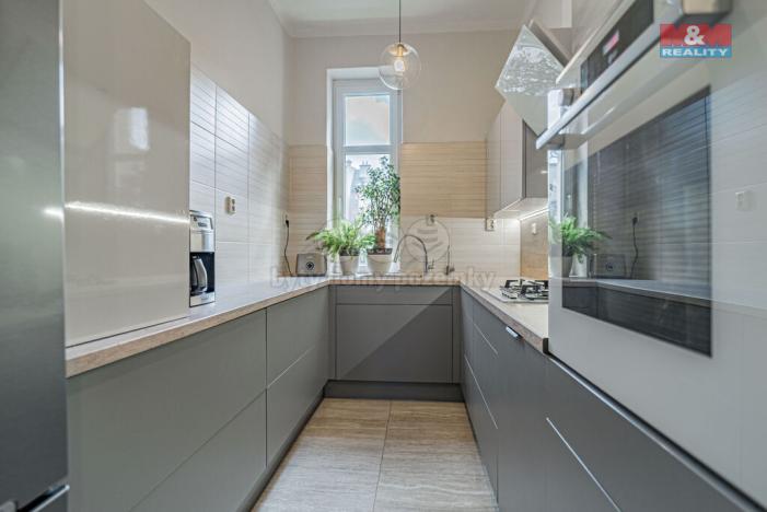 Prodej bytu 4+kk, Český Těšín, náměstí ČSA, 93 m2