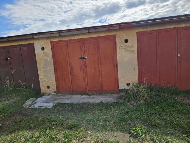 Prodej garáže, Havlíčkův Brod, U Cihláře, 18 m2