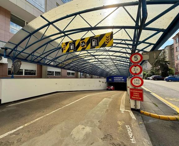 Prodej garážového stání, Brno, Příkop, 12 m2