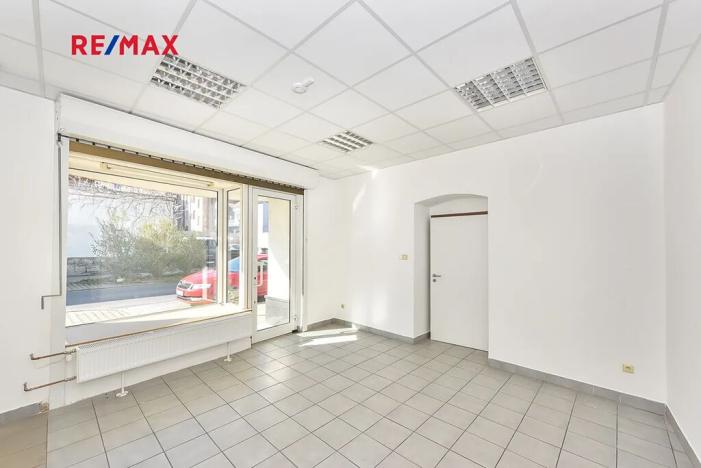 Pronájem obchodního prostoru, Plzeň, Kollárova, 35 m2