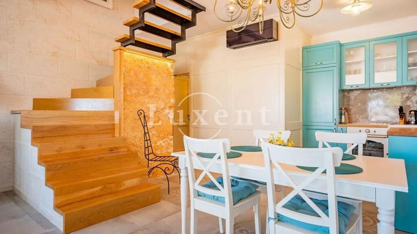 Prodej vily, Bol, Chorvatsko, 83 m2