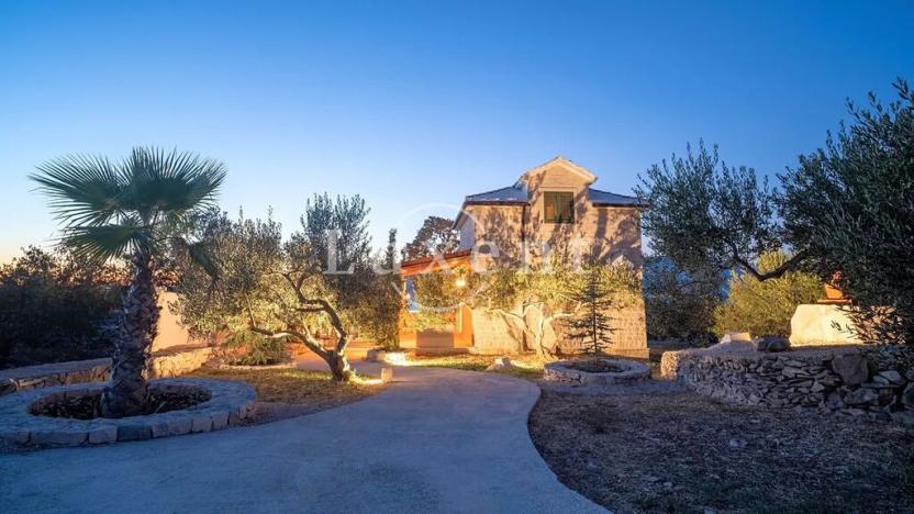 Prodej vily, Bol, Chorvatsko, 83 m2