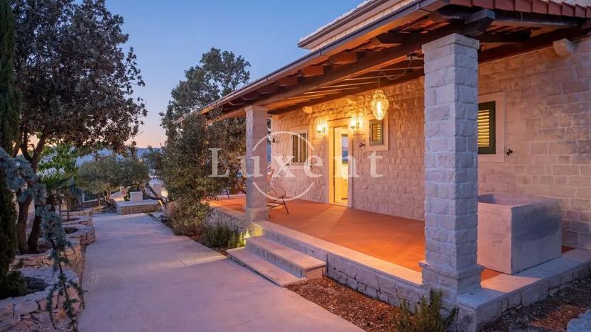 Prodej vily, Bol, Chorvatsko, 83 m2