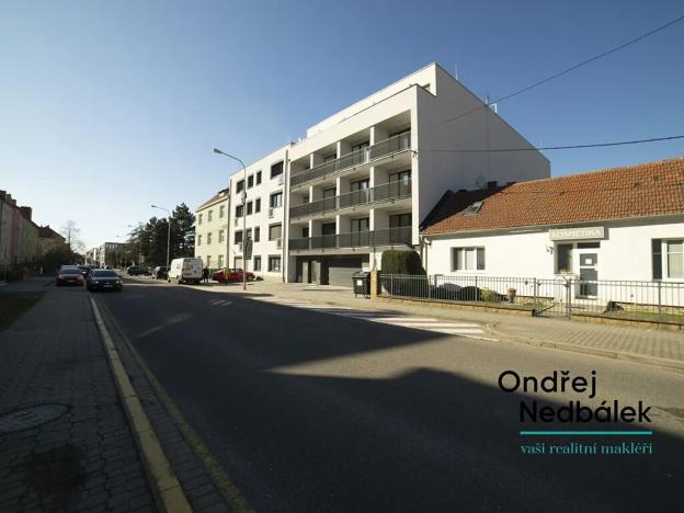 Pronájem bytu 1+kk, Zlín, Kvítková, 33 m2