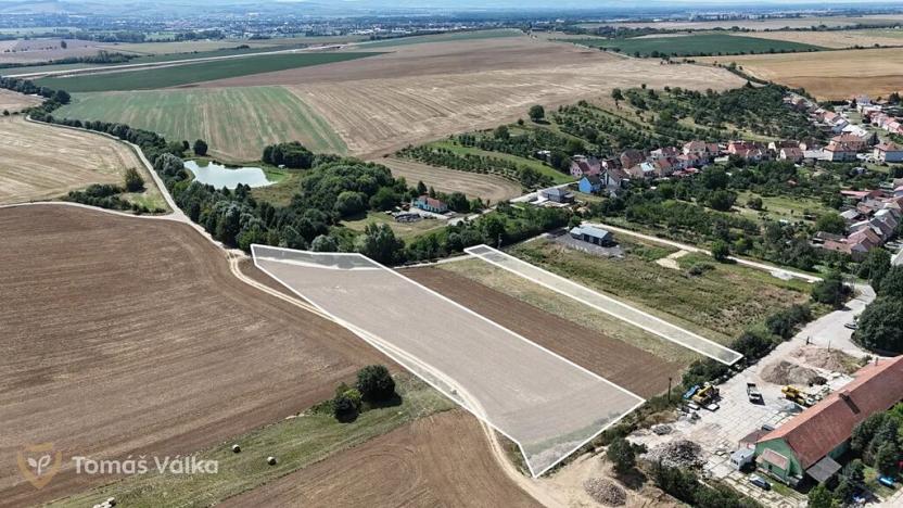 Prodej komerčního pozemku, Jalubí, 9336 m2