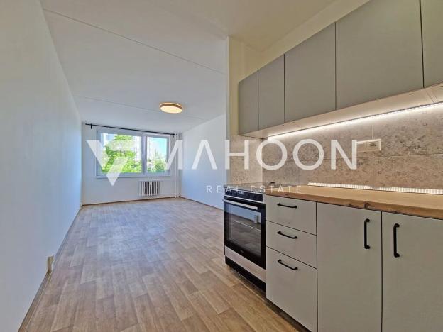 Pronájem bytu 2+kk, Praha - Hloubětín, Kardašovská, 53 m2