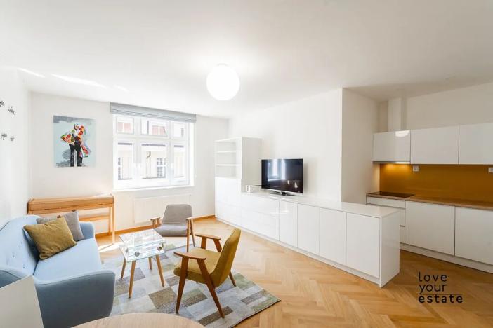 Pronájem bytu 2+kk, Praha - Holešovice, U smaltovny, 50 m2