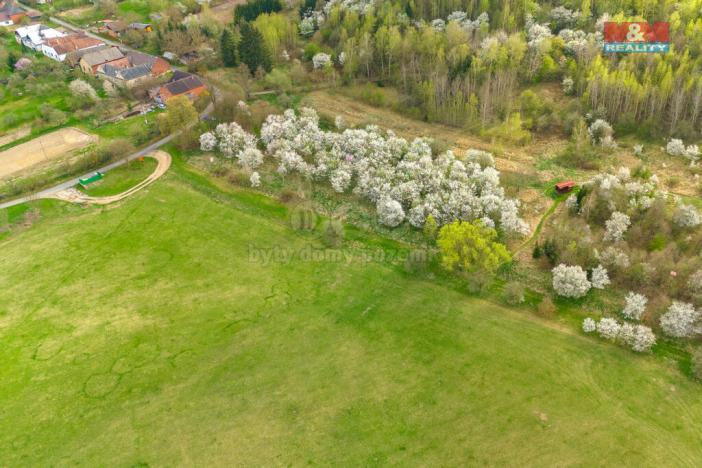 Prodej pole, Staré Město, 1837 m2