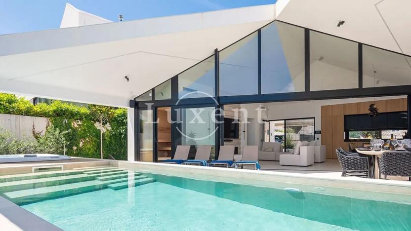 Prodej vily, Bol, Chorvatsko, 250 m2