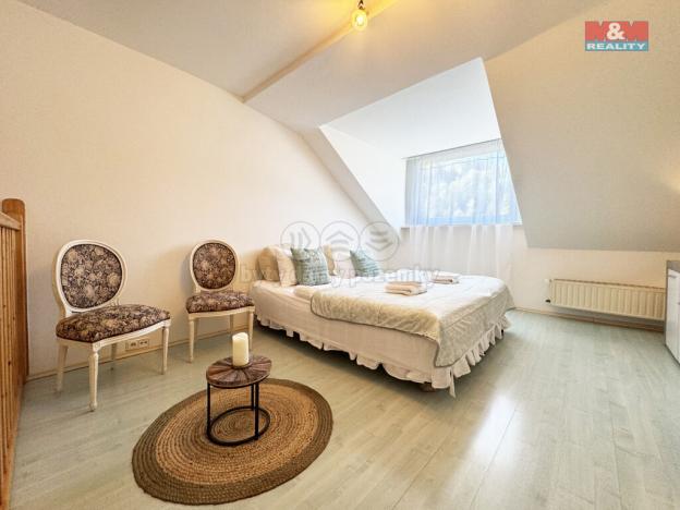 Pronájem bytu 3+1, Karlovy Vary, Škroupova, 96 m2