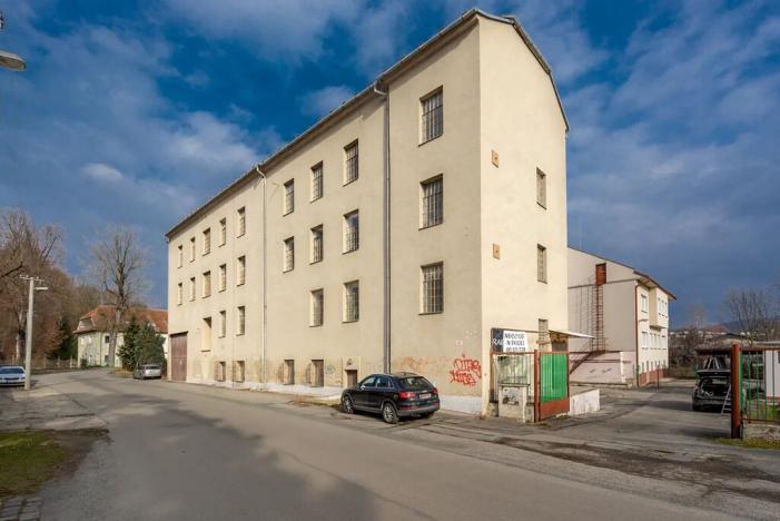 Prodej činžovního domu, Brno, Cacovická, 1400 m2