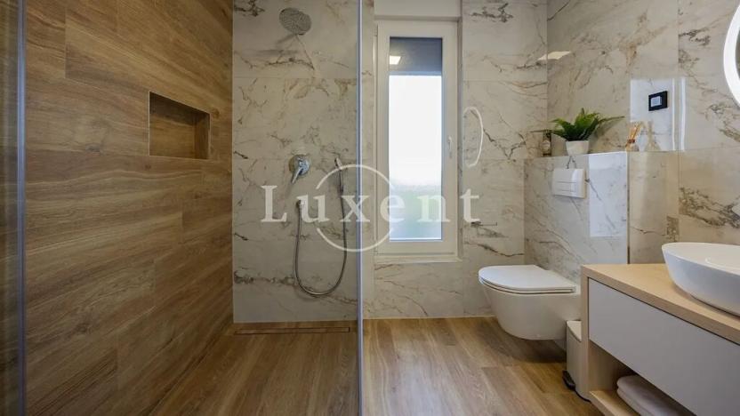 Prodej vily, Zadar, Chorvatsko, 234 m2