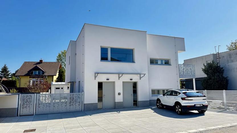Pronájem bytu 2+kk, Mikulovice, Valčíkova, 71 m2