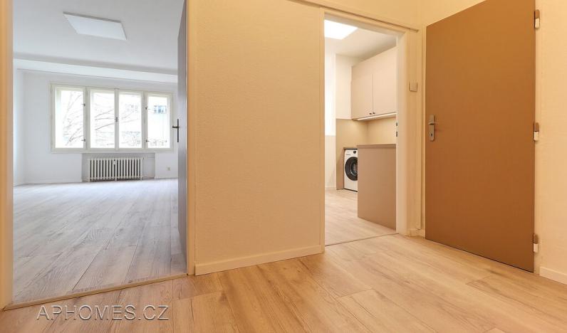 Pronájem bytu 2+kk, Praha - Karlín, Thámova, 47 m2