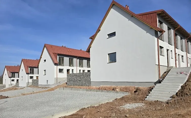 Prodej bytu 4+kk, Mořina, 106 m2