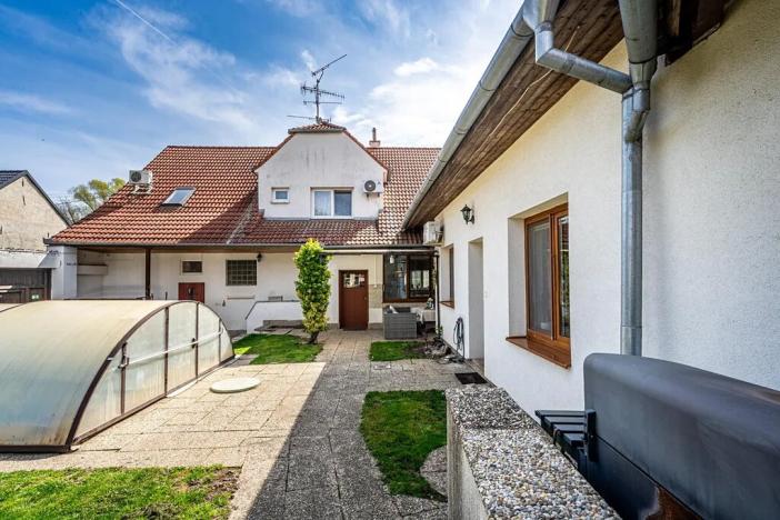 Prodej rodinného domu, Šardice, 205 m2