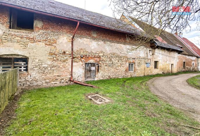 Prodej zemědělského objektu, Luková, 1000 m2