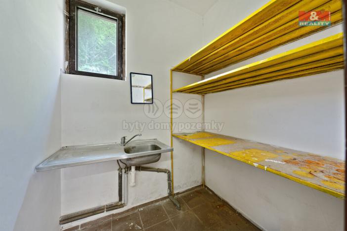 Pronájem obchodního prostoru, Hřensko, 80 m2