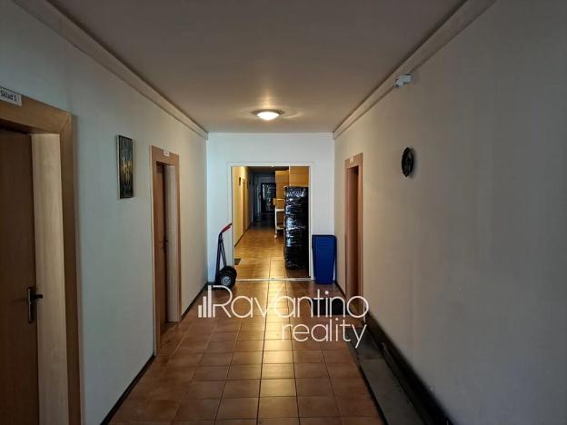 Pronájem skladu, Brno, Rokytova, 523 m2