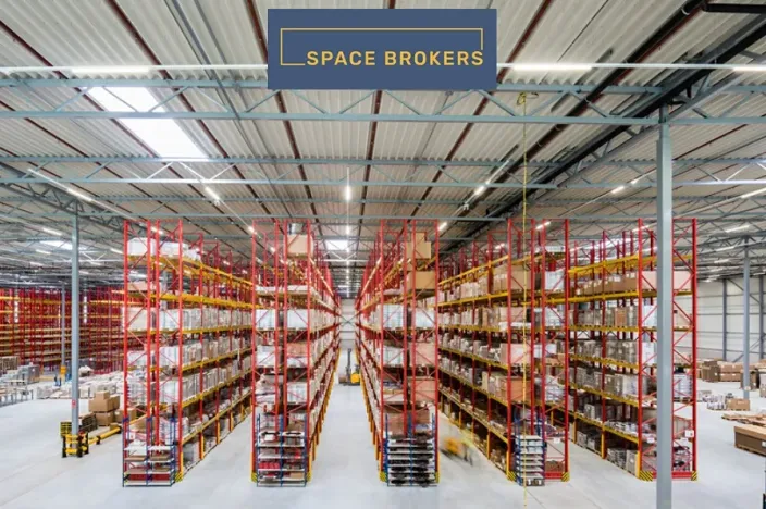 Pronájem skladu, Ostředek, 4540 m2