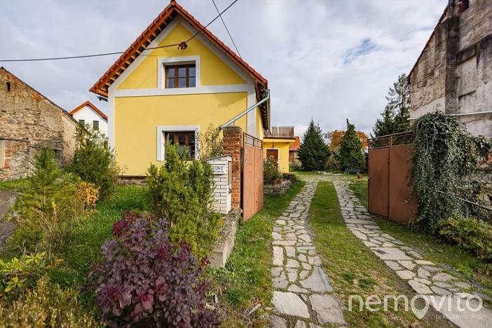 Prodej rodinného domu, Neveklov, 208 m2