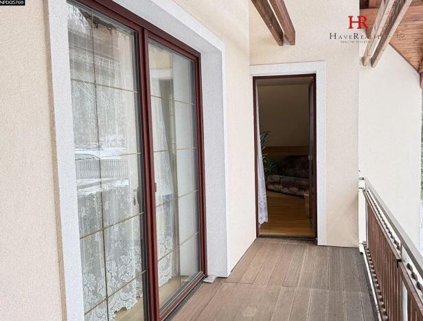 Prodej rodinného domu, Jenišovice, 355 m2