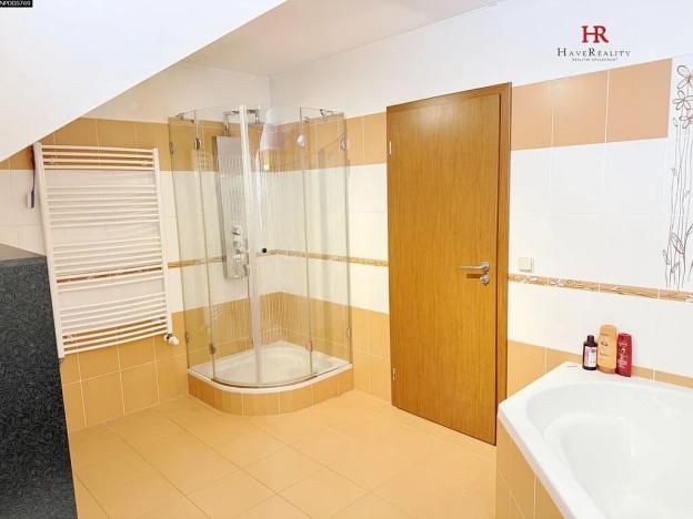 Prodej rodinného domu, Jenišovice, 355 m2