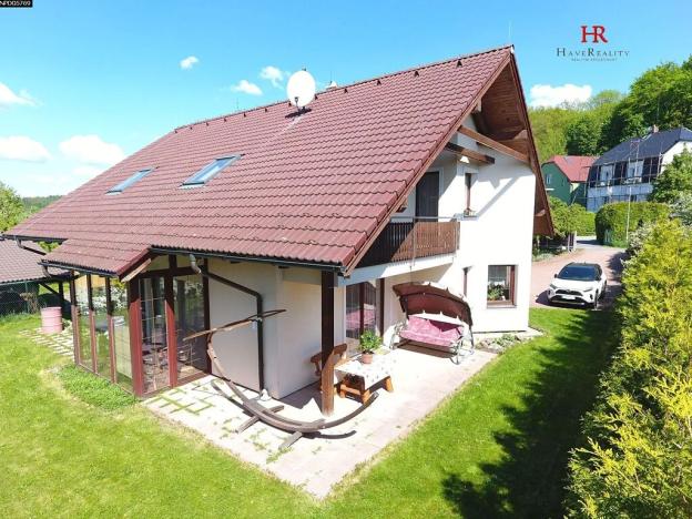 Prodej rodinného domu, Jenišovice, 355 m2