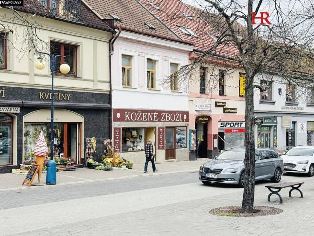 Pronájem obchodního prostoru, Benešov, Masarykovo náměstí, 72 m2