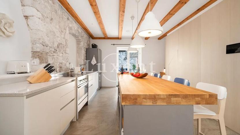 Prodej atypického bytu, Hvar, Chorvatsko, 120 m2