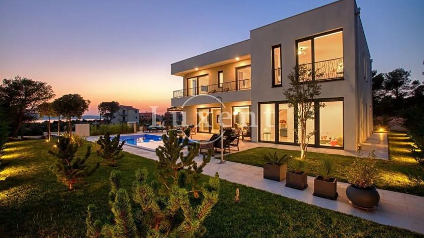 Prodej vily, Šibenik, Chorvatsko, 250 m2