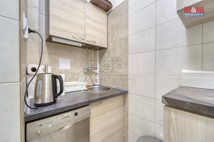 Pronájem kanceláře, Plzeň, Hálkova, 786 m2