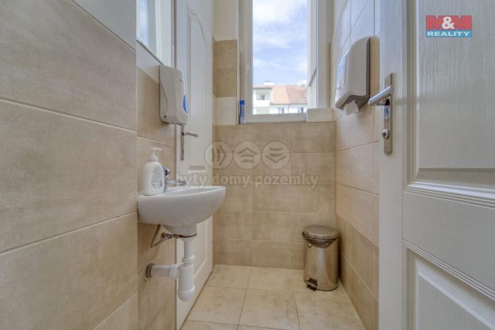 Pronájem kanceláře, Plzeň, Hálkova, 786 m2