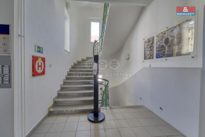Pronájem kanceláře, Plzeň, Hálkova, 786 m2
