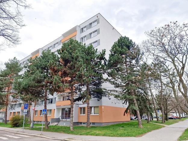 Prodej bytu 3+1, Praha - Střížkov, Černého, 61 m2