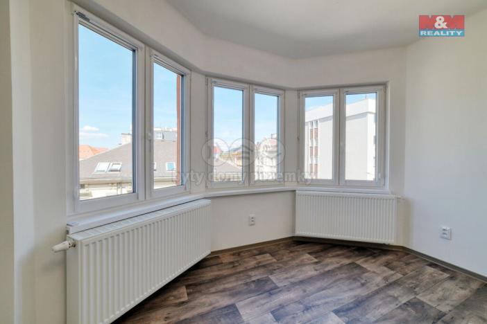 Prodej bytu 4+1, Cheb, Májová, 121 m2