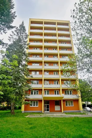 Prodej bytu 3+1, Opava, Haškova, 66 m2