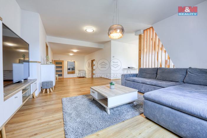 Pronájem bytu 3+1, Plzeň - Jižní Předměstí, Erbenova, 140 m2