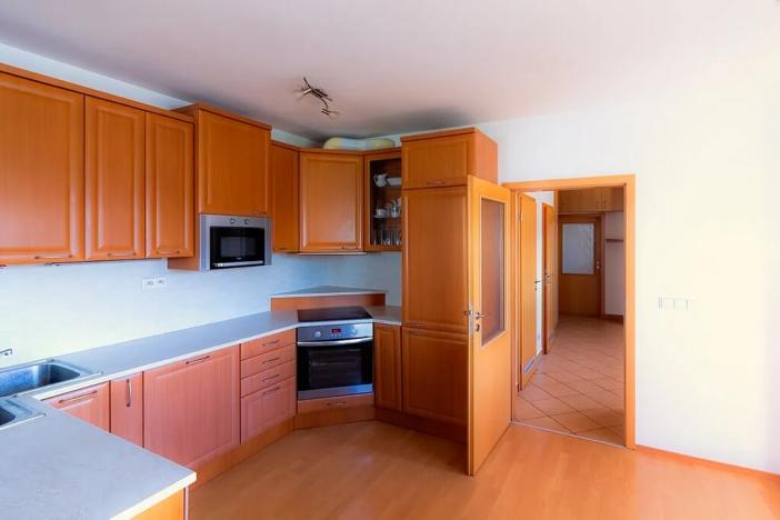 Pronájem bytu 3+kk, Praha - Holešovice, Osadní, 76 m2