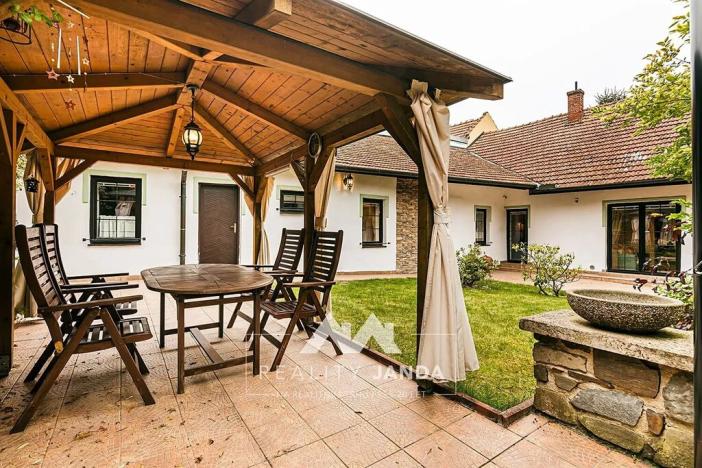 Prodej rodinného domu, Bukovina, 158 m2