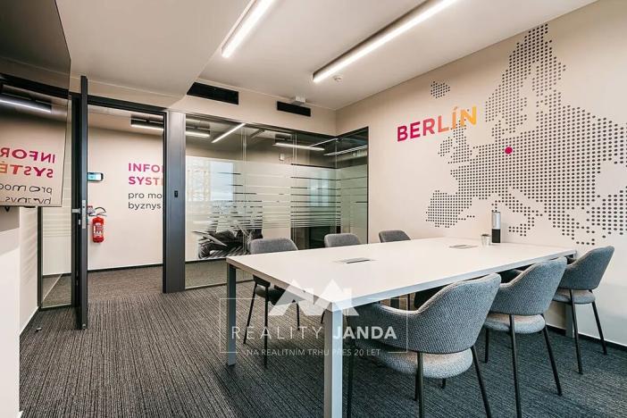 Pronájem kanceláře, Brno, Šumavská, 203 m2