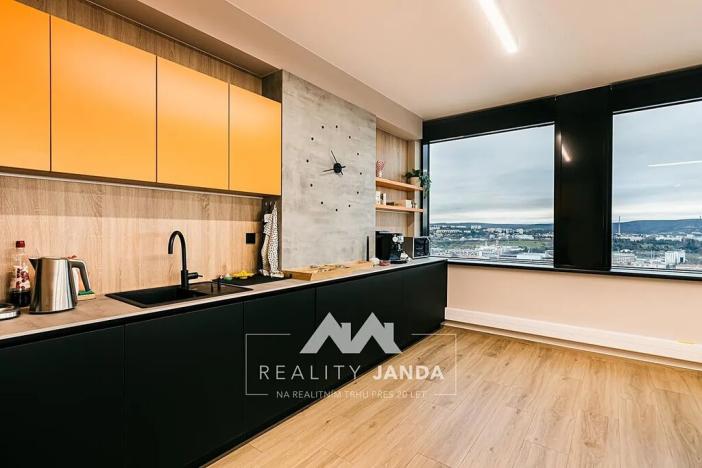 Pronájem kanceláře, Brno, Šumavská, 203 m2