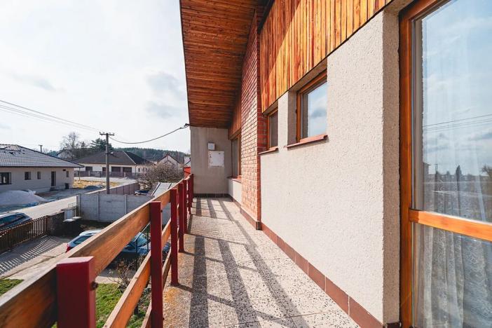 Prodej rodinného domu, Dobříč, 320 m2