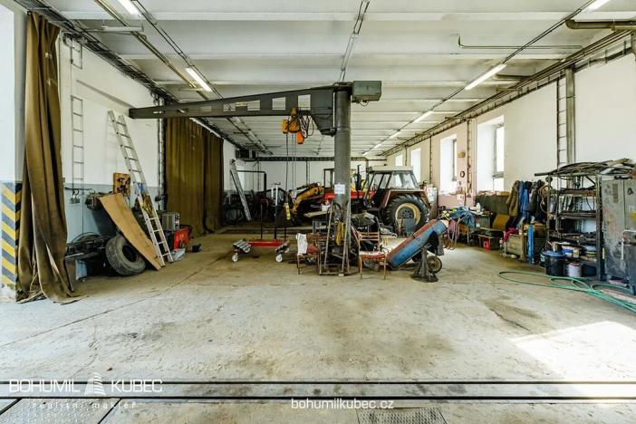 Pronájem zemědělského objektu, Budislav, 1376 m2