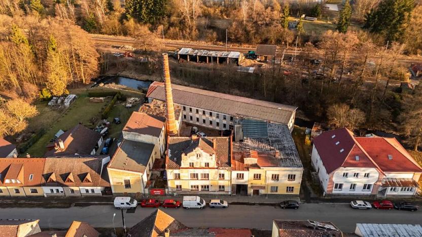 Prodej skladu, Kolinec, 2640 m2