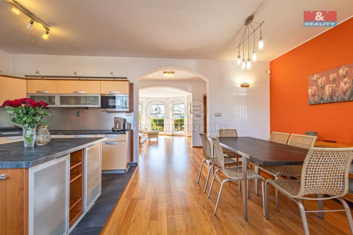 Prodej rodinného domu, Veltrusy, U Stadionu, 180 m2