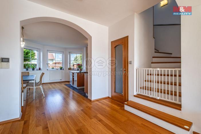 Prodej rodinného domu, Veltrusy, U Stadionu, 180 m2